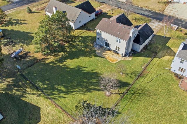 N7716 Maple Ridge ROAD, Oconomowoc, WI 53066