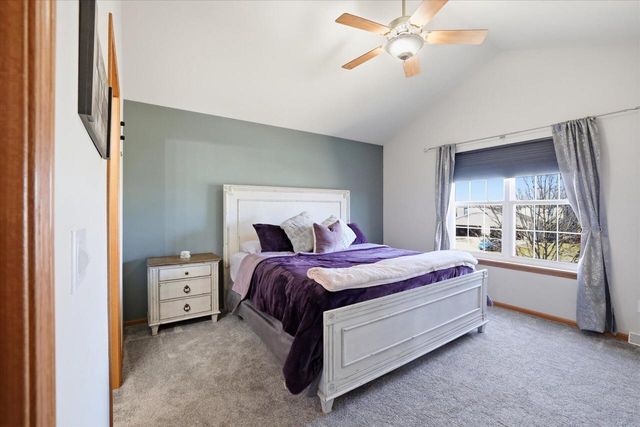 N7716 Maple Ridge ROAD, Oconomowoc, WI 53066