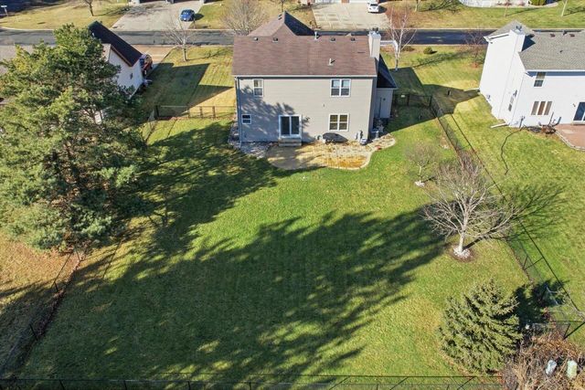 N7716 Maple Ridge ROAD, Oconomowoc, WI 53066