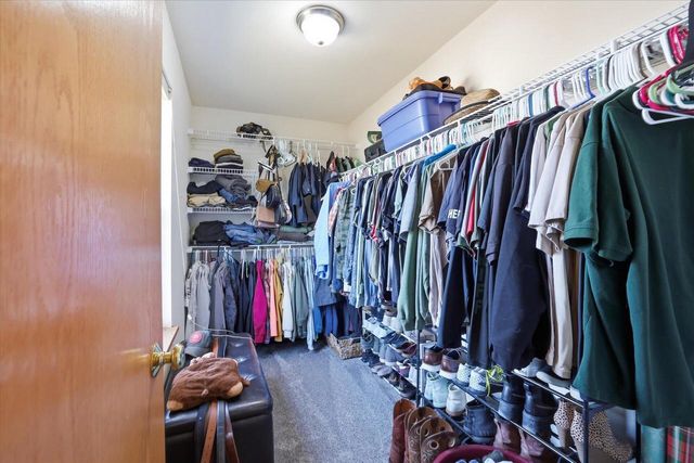 N7716 Maple Ridge ROAD, Oconomowoc, WI 53066