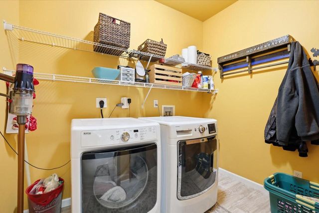 N7716 Maple Ridge ROAD, Oconomowoc, WI 53066