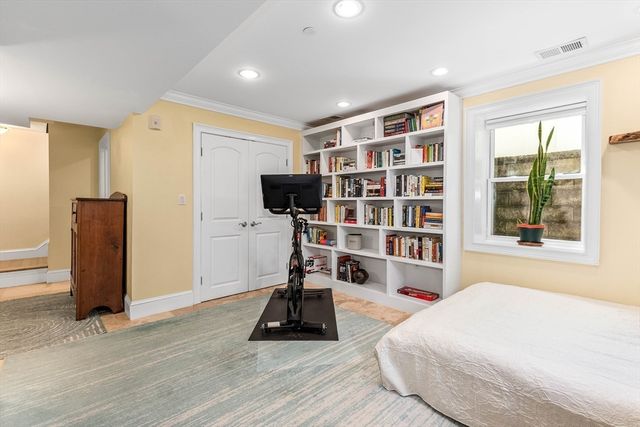 24 Custer St 1, Boston, MA 02130