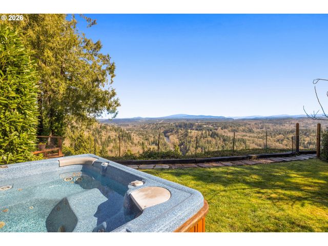 15880 Se BLUFF Rd, Sandy, OR 97055