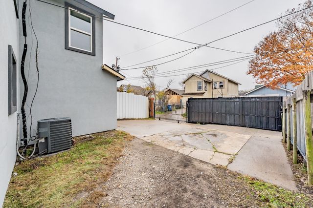 10332 Tamworth Drive, Dallas, TX 75217