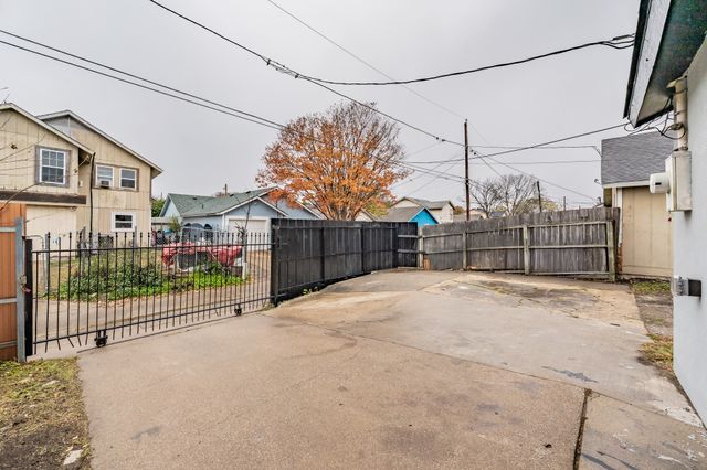 10332 Tamworth Drive, Dallas, TX 75217