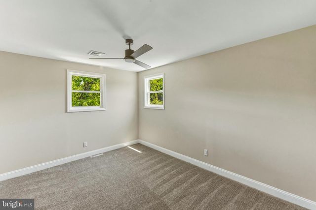 124 WHITMAN, Turnersville, NJ 08012