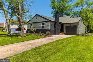 124 WHITMAN, Turnersville, NJ 08012