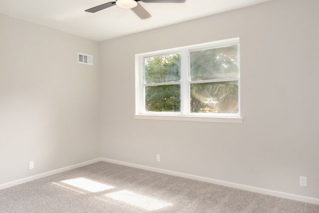 5700 Starling Circle, Haltom City, TX 76117