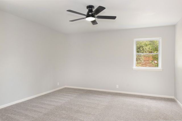 5700 Starling Circle, Haltom City, TX 76117