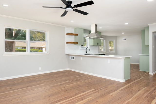 5700 Starling Circle, Haltom City, TX 76117