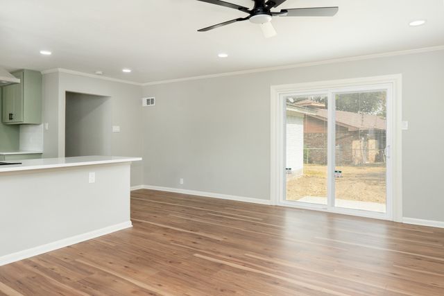 5700 Starling Circle, Haltom City, TX 76117