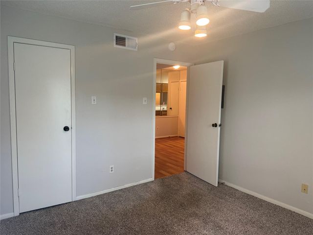 2120 El Paseo Street 1808, Houston, TX 77054