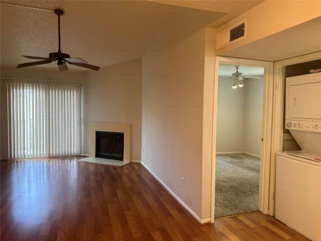 2120 El Paseo Street 1808, Houston, TX 77054