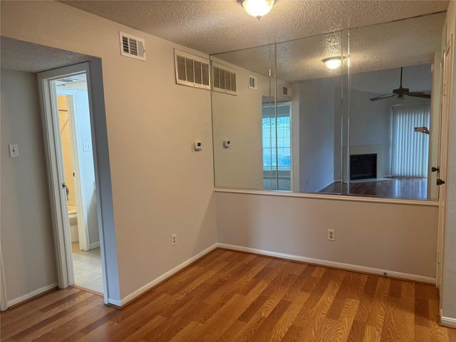 2120 El Paseo Street 1808, Houston, TX 77054