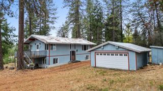 1010 W DENISON-CHATTAROY Rd, Deer Park, WA 99006
