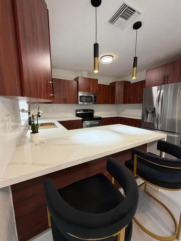 3030 SW 96th Ave 0, Miami, FL 33165