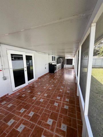 3030 SW 96th Ave 0, Miami, FL 33165