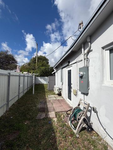 3030 SW 96th Ave 0, Miami, FL 33165