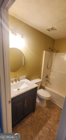 9487 Lakeview Road, Union City, GA 30291