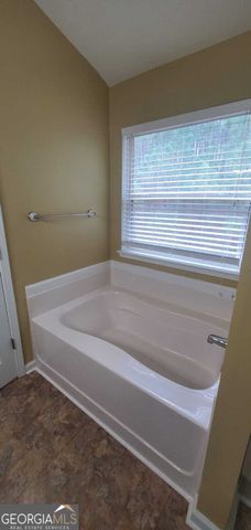 9487 Lakeview Road, Union City, GA 30291