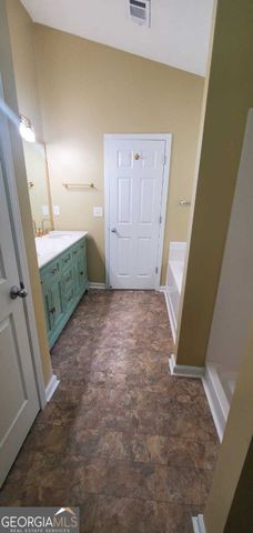 9487 Lakeview Road, Union City, GA 30291