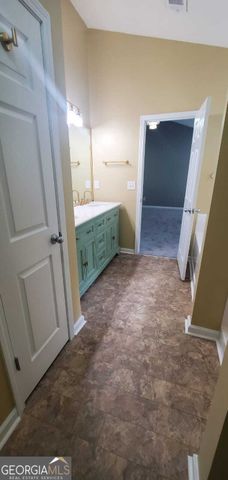 9487 Lakeview Road, Union City, GA 30291