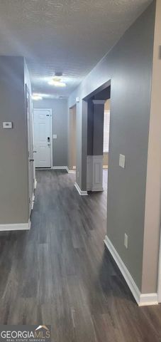 9487 Lakeview Road, Union City, GA 30291