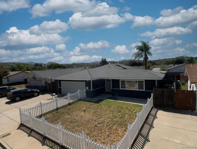 13035 Laurel St., Lakeside, CA 92040