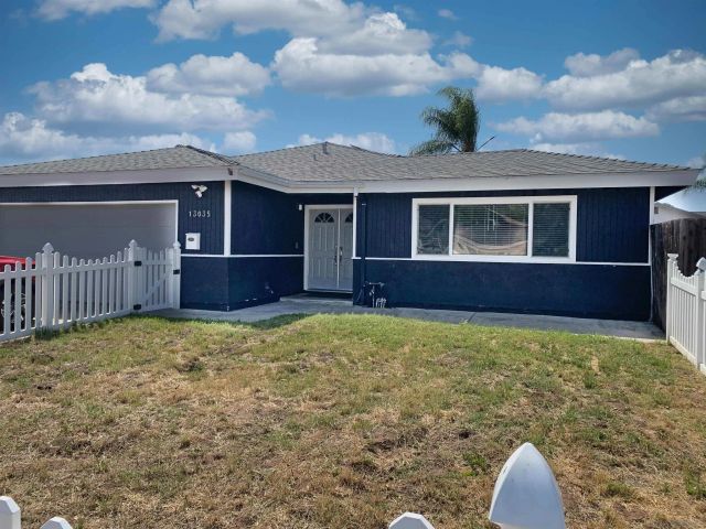 13035 Laurel St., Lakeside, CA 92040