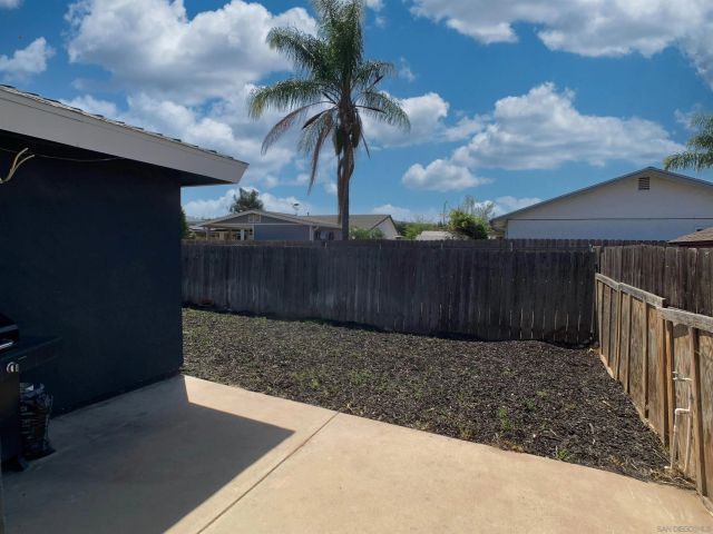 13035 Laurel St., Lakeside, CA 92040