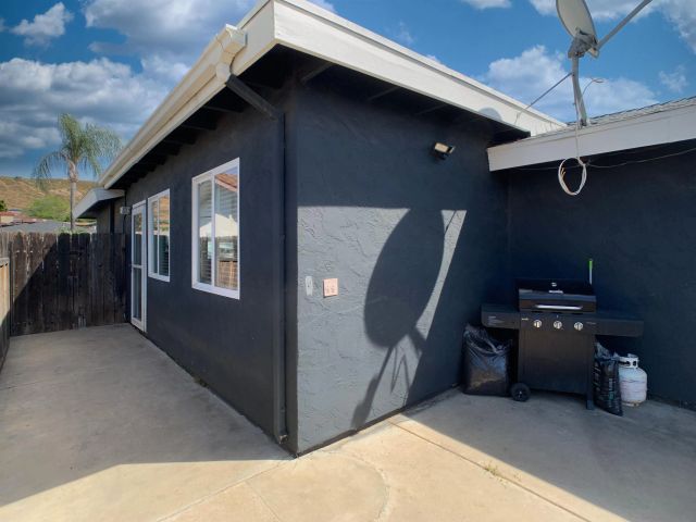 13035 Laurel St., Lakeside, CA 92040