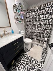 5215 Myrtlewood Street, Houston, TX 77033