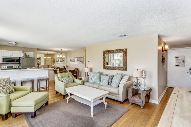 1030 US-98, 204D, Destin, FL 32541