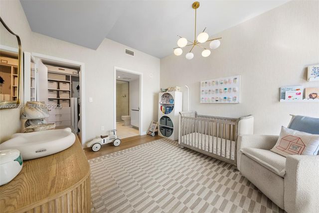 2678 Tigertail Avenue 1806, Miami, FL 33133