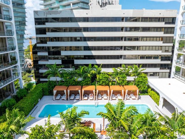 2678 Tigertail Avenue 1806, Miami, FL 33133