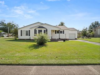 3802 Auburn St, Lake Charles, LA 70607
