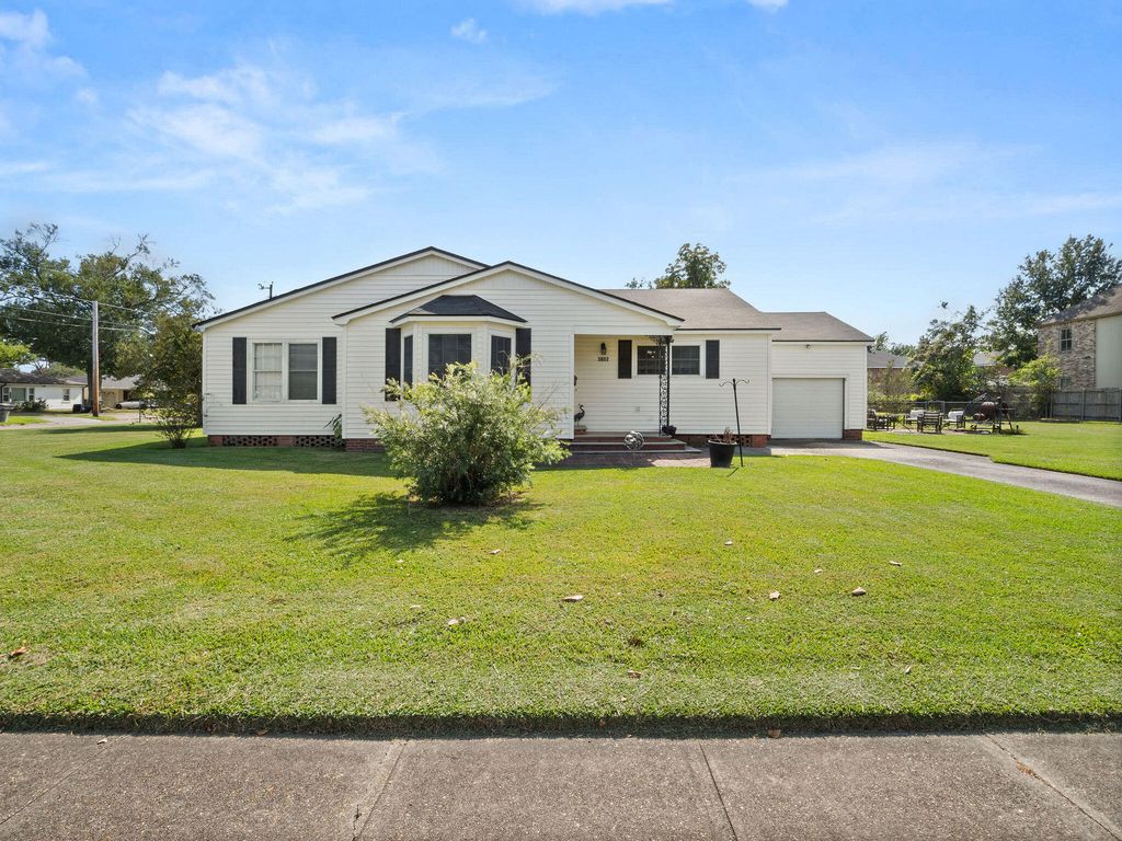3802 Auburn St, Lake Charles, LA 70607
