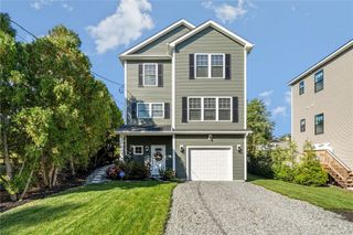 21 Wuddall Avenue, Warwick, RI 02889
