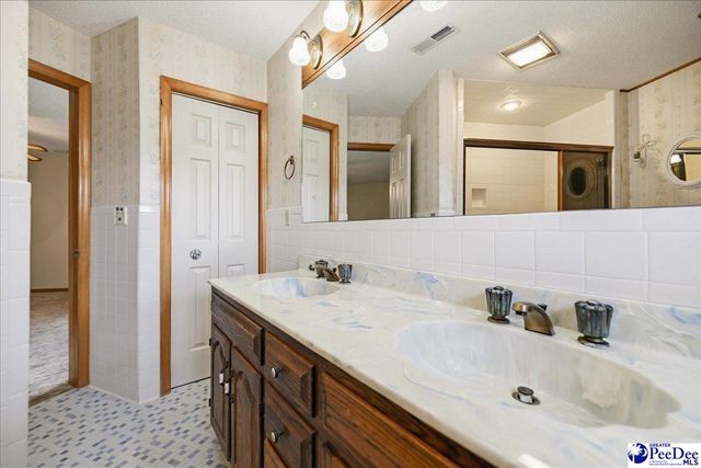 25560 Hwy 151, Mcbee, SC 29101