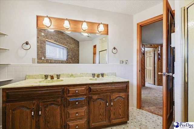 25560 Hwy 151, Mcbee, SC 29101