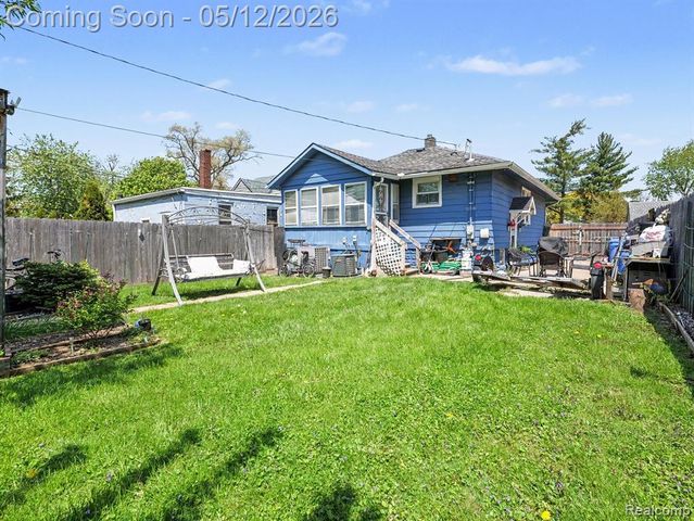 7268 Hupp Avenue, Warren, MI 48091