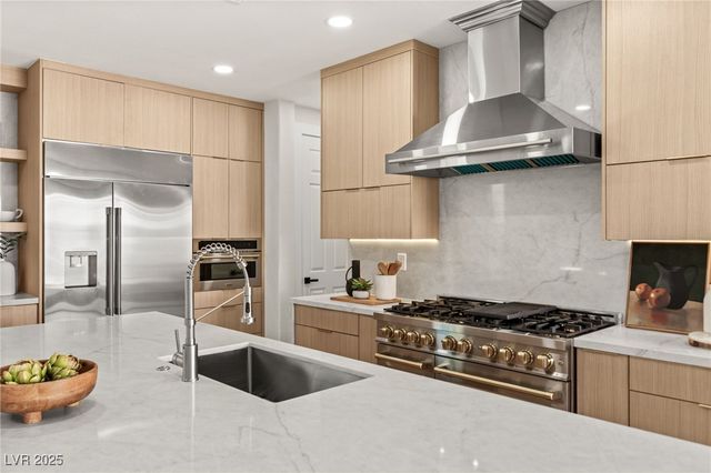 12024 Whitehills Street, Las Vegas, NV 89141