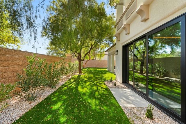 12024 Whitehills Street, Las Vegas, NV 89141