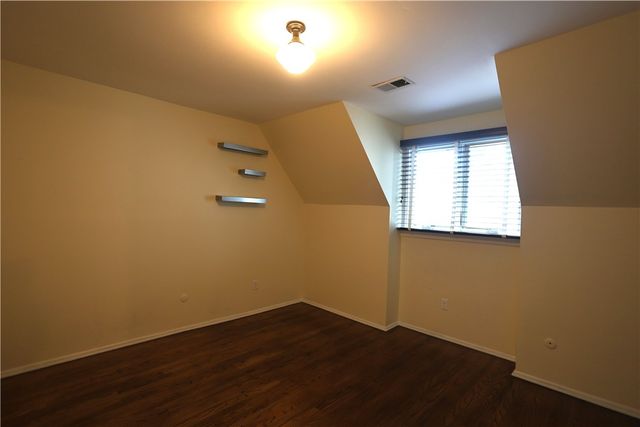 5922 Howe St 304, Shadyside, PA 15232