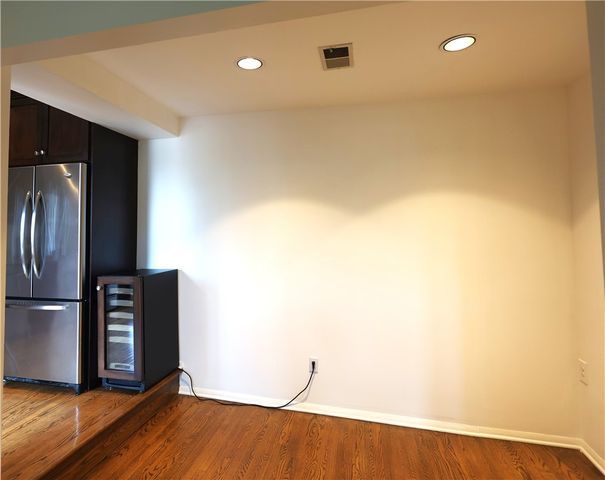 5922 Howe St 304, Shadyside, PA 15232
