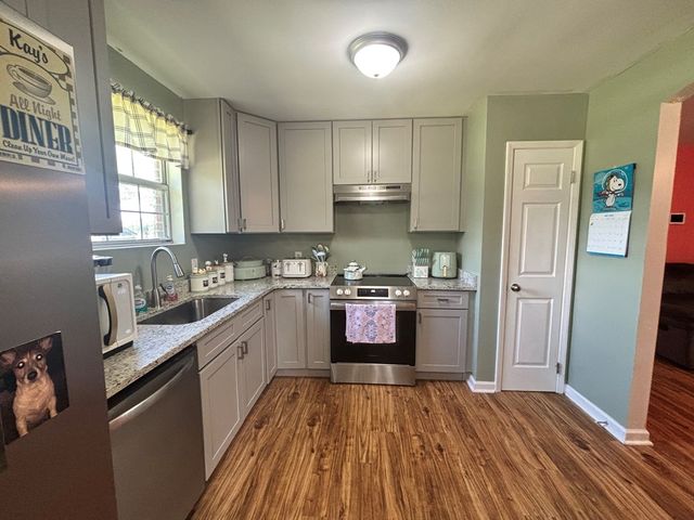 1889 Dyras Road, Cottonwood, AL 36320