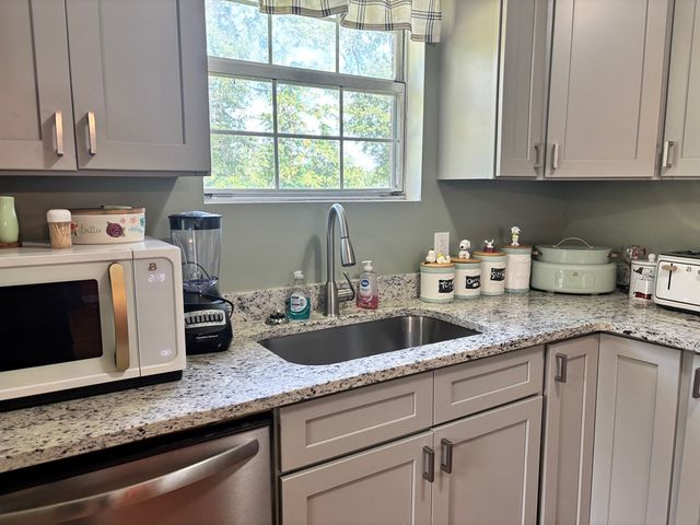1889 Dyras Road, Cottonwood, AL 36320