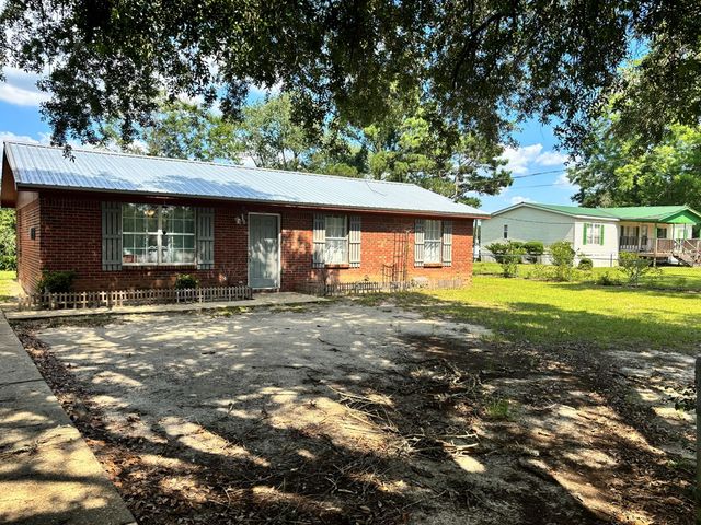 1889 Dyras Road, Cottonwood, AL 36320