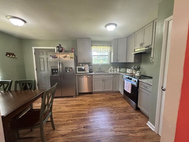 1889 Dyras Road, Cottonwood, AL 36320