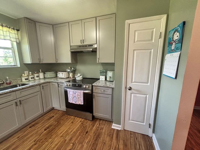 1889 Dyras Road, Cottonwood, AL 36320